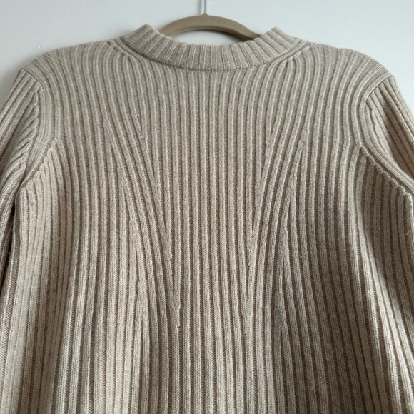 Vince • Wool & Cashmere Rib Sweater‎ in Natural - Picture 6 of 8